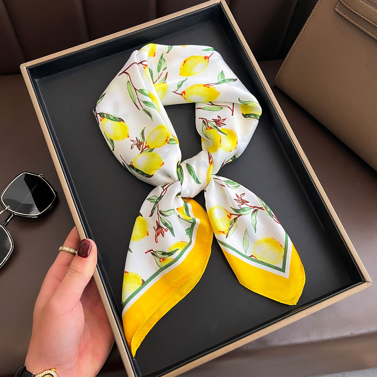 2025 New Yellow Lemon Print Sq - Silk Tie Woven recension och pris